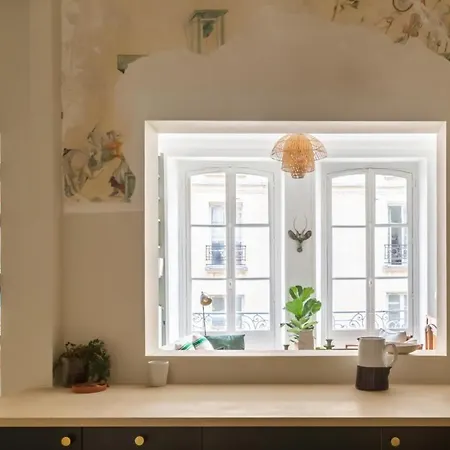 Charming Design Apt With Balcony In Paris * París